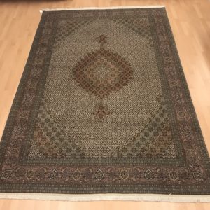 4651 Tæbriz m/silke 300 x 198 Kr. 56.000,-