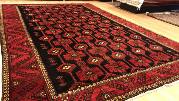 Kurdisk ægte tæppe i røde sorte farver
