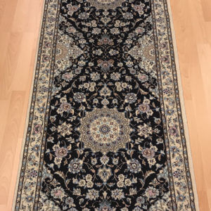 19009 Nain m/silke 193 x 72 Kr. 15.800,-