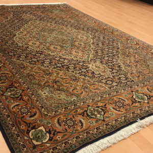 4641 Tæbriz Semi antik 207 x 143 Før: 29.500,- Nu: 19.950,-
