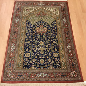 5176 Qum helsilke 154 x 100 Kr. 45.000,-