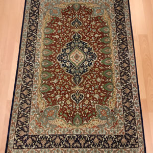 7084 Qum helsilke 125 x 78 Kr. 23.000,-