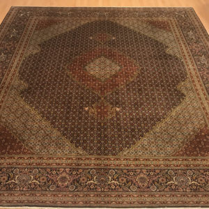 7561 tæbriz old m/silke 387 x 305 Kr. 99.000,-