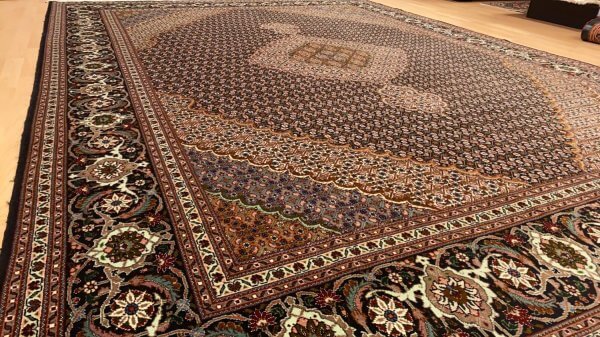 Persisk tæbriz tæppe i mahi design