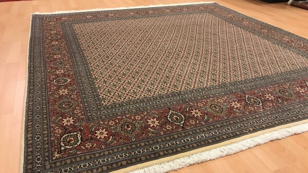 Håndknyttet Tabriz tæppe i flot kvalitet