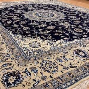 21086 Nain 278 x 230 Kr. 25.000,-