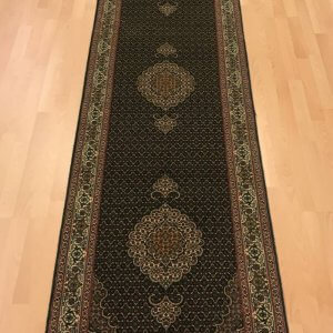 8026 Tæbriz m/silke 401 x 80 Før: 29.000,- Nu: 19.900,-