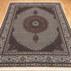 23009 Moud m/silke 338 x 246 Kr. 47.500,-