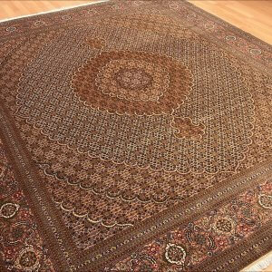 84001 Tæbriz m/silke 294 x 252 Kr. 59.800,-