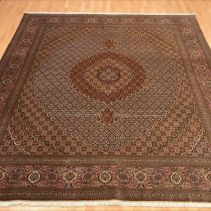 84001 Tæbriz m/silke 294 x 252 Kr. 59.800,-